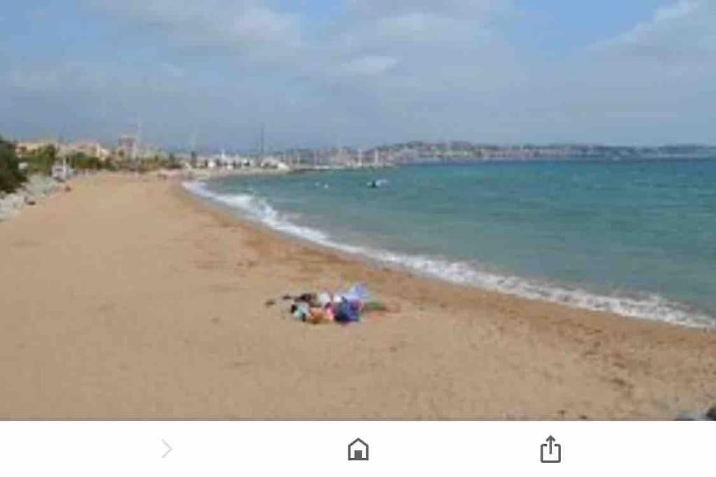 Vacances Mobilhome à Fréjus sur terrain privé Extérieur photo